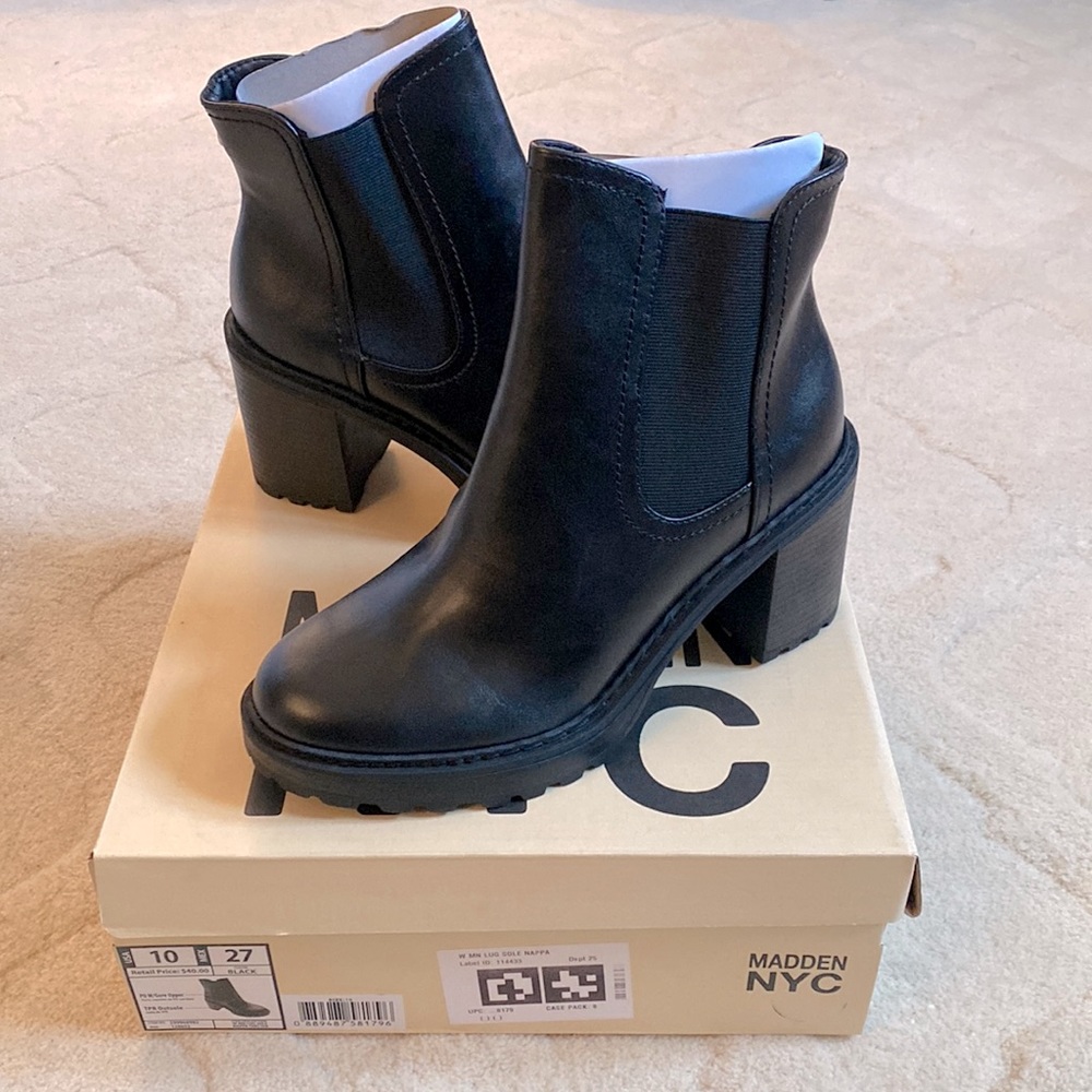NWT!!! Madden NYC Lug Sole Nappa Chelsea Boot Size 10